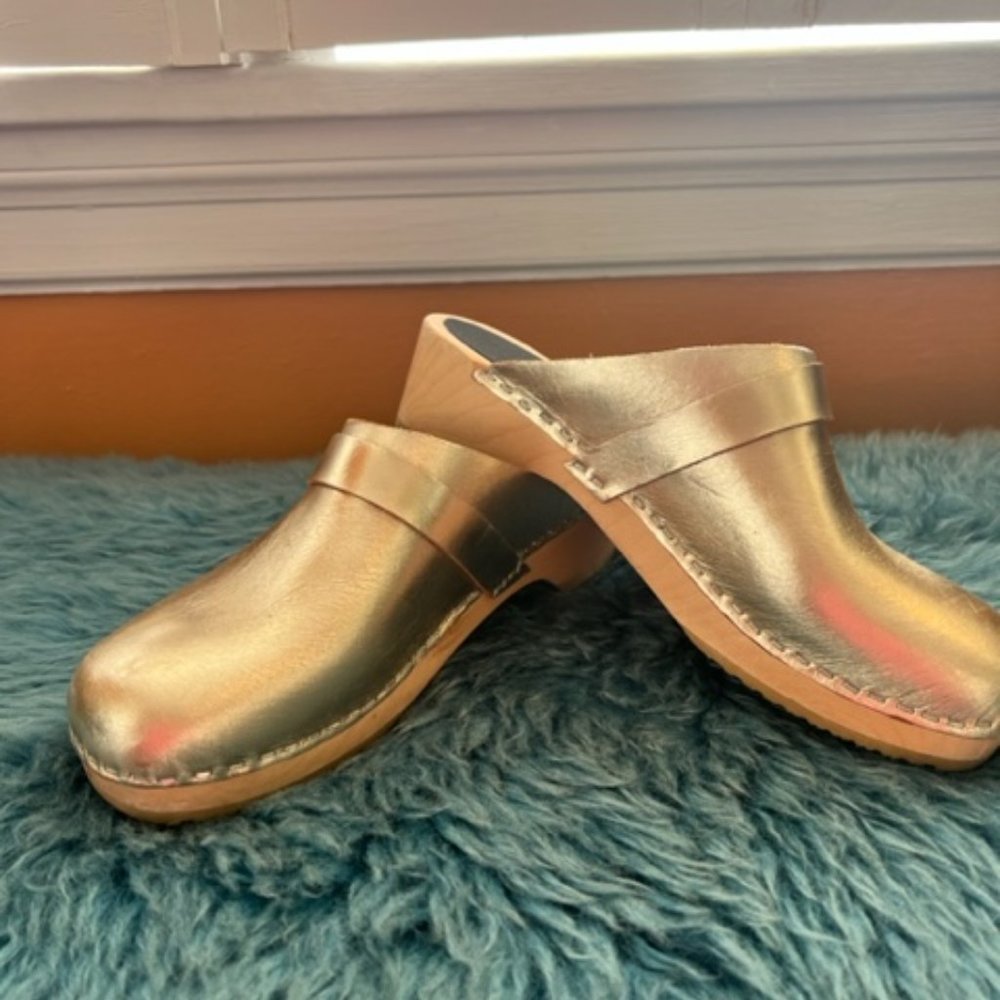 GOLD Swedish Hasbeens Leather Metallic Clogs Sz 39/8.5